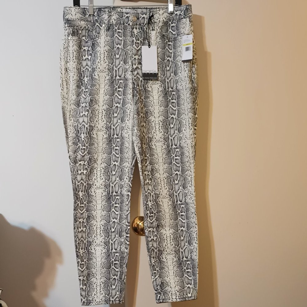 NWT~ Sofia Jeans  Women's Rosa Super Hi-Rise Curvy Ankle Jeans (Size:  Missy 14)